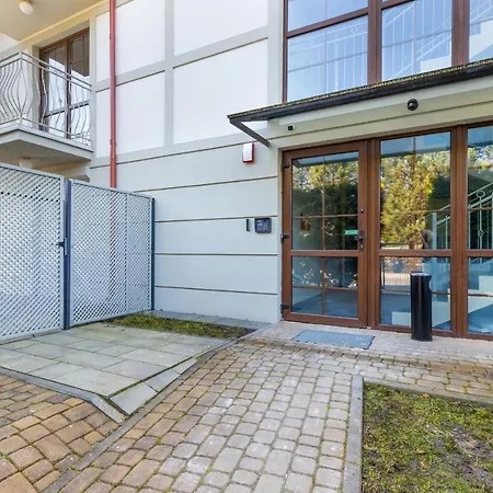 Bright Offshore In With Furnished Balcony And Parking By Renters * Debki