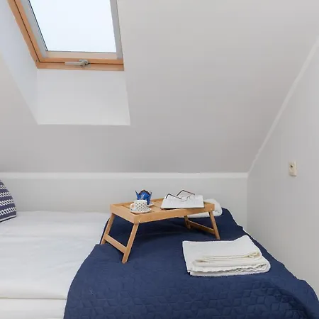 Bright Offshore In With Furnished Balcony And Parking By Renters Appartamento Debki